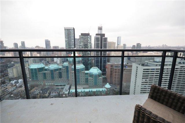 ph08 - 28 Linden St, Condo with 2 bedrooms, 2 bathrooms and 1 parking in Toronto ON | Image 6