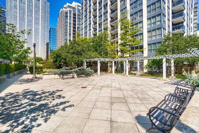 sph108 - 28 Hollywood Ave, Condo with 1 bedrooms, 1 bathrooms and 1 parking in Toronto ON | Image 31