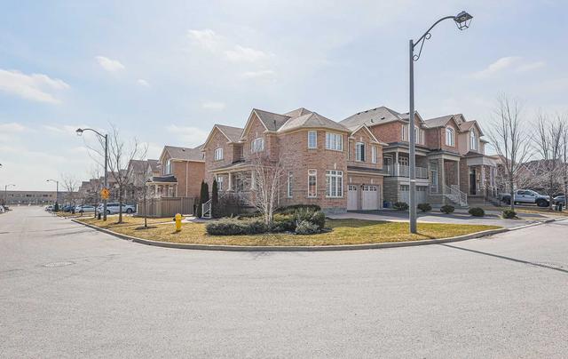 38 Gamla Rd, House detached with 5 bedrooms, 4 bathrooms and 7 parking in Vaughan ON | Image 32