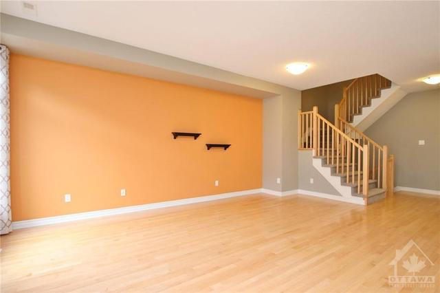119 Chaperal Private, Townhouse with 2 bedrooms, 3 bathrooms and 2 parking in Ottawa ON | Image 12