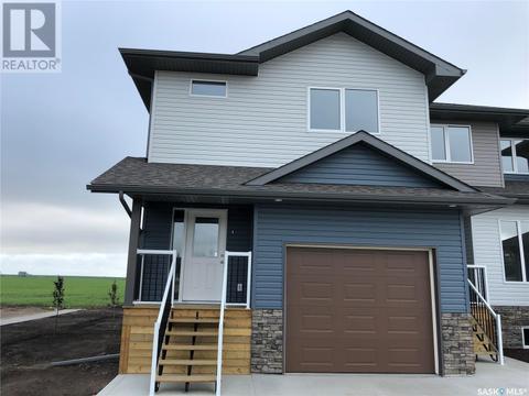 11 - 301 Centennial Road, House attached with 3 bedrooms, 2 bathrooms and null parking in Hague SK | Card Image