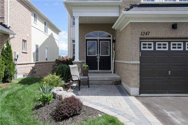 1247 Meath Dr, House detached with 4 bedrooms, 5 bathrooms and 2 parking in Oshawa ON | Image 2