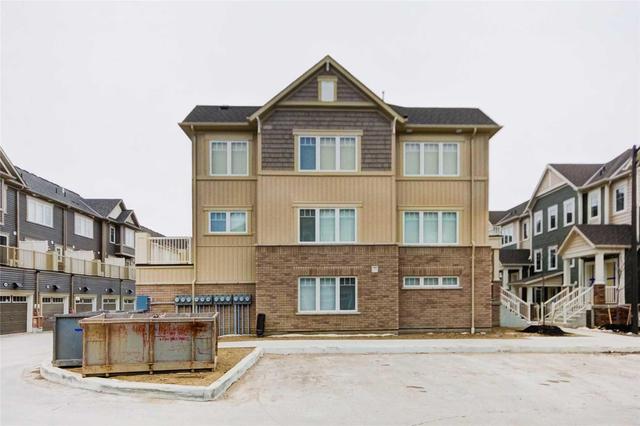 82 - 2500 Hill Rise Crt, Condo with 3 bedrooms, 2 bathrooms and 1 parking in Oshawa ON | Image 3