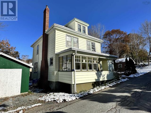 1 Dexter Avenue, House detached with 3 bedrooms, 2 bathrooms and null parking in Queens NS | Image 24