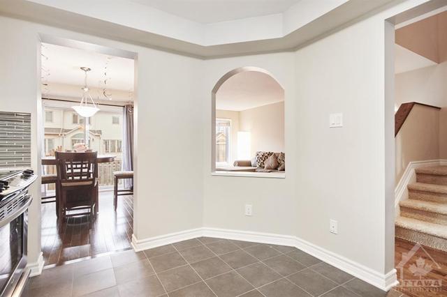 123 Waterfern Way, Townhouse with 3 bedrooms, 3 bathrooms and 3 parking in Ottawa ON | Image 11
