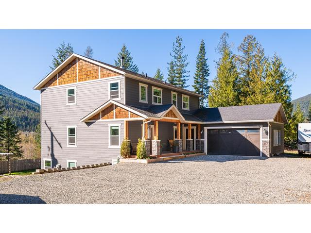 4817 Goat River North Road, House detached with 4 bedrooms, 4 bathrooms and 6 parking in Central Kootenay B BC | Image 46
