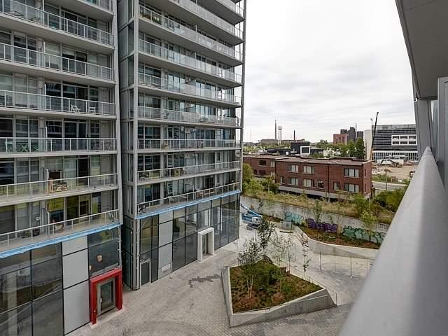401 - 15 Baseball Pl, Condo with 2 bedrooms, 2 bathrooms and 1 parking in Toronto ON | Image 6