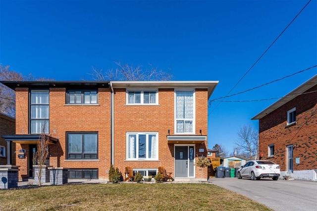 3639 Anniversary Rd, House semidetached with 3 bedrooms, 2 bathrooms and 4 parking in Mississauga ON | Image 1