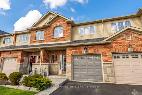 33 Redcedar Cres, House attached with 3 bedrooms, 2 bathrooms and 2 parking in Hamilton ON | Card Image