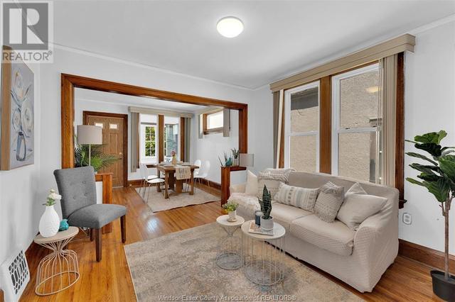 383 Newbury Street, House detached with 4 bedrooms, 1 bathrooms and null parking in Windsor ON | Image 9