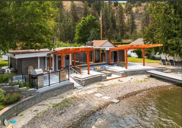 266 Alder Avenue, House detached with 3 bedrooms, 2 bathrooms and 2 parking in Okanagan Similkameen I BC | Card Image