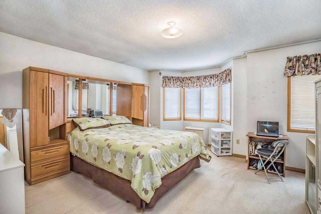 12 Jade St, House detached with 3 bedrooms, 4 bathrooms and 5 parking in Toronto ON | Image 13