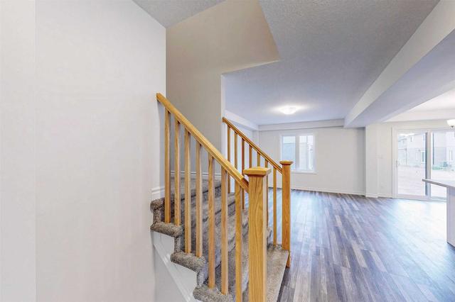 3009 Turner Cres, House attached with 4 bedrooms, 3 bathrooms and 3 parking in London ON | Image 4