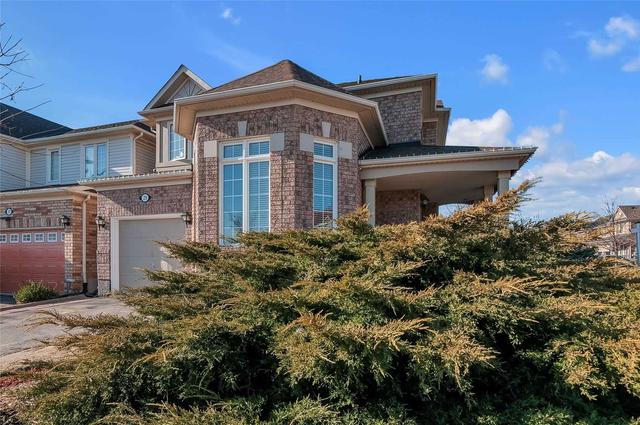 29 Sandy Beach Rd, House detached with 3 bedrooms, 3 bathrooms and 3 parking in Brampton ON | Image 1
