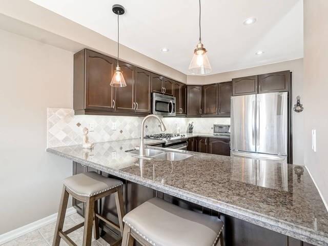 5250 Palmetto Pl, House semidetached with 3 bedrooms, 4 bathrooms and 4 parking in Mississauga ON | Image 9