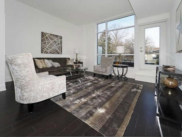 th4 - 2 Bellefair Ave, Townhouse with 3 bedrooms, 4 bathrooms and 1 parking in Toronto ON | Image 2