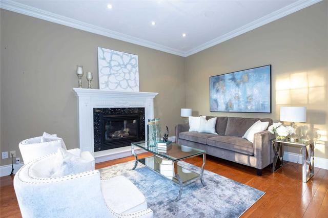 20 Arch Rd, House detached with 4 bedrooms, 4 bathrooms and 7 parking in Mississauga ON | Image 4