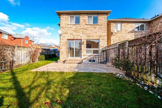 2427 Newcastle Cres, House attached with 3 bedrooms, 4 bathrooms and 3 parking in Oakville ON | Image 25