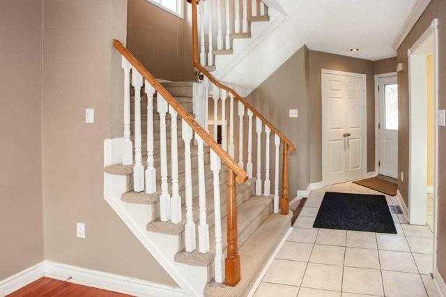 81 Chatfield Dr, House detached with 3 bedrooms, 3 bathrooms and 4 parking in Ajax ON | Image 9