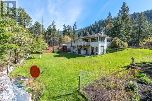2201 Old Hedley Road, House detached with 2 bedrooms, 2 bathrooms and 7 parking in Princeton BC | Image 26