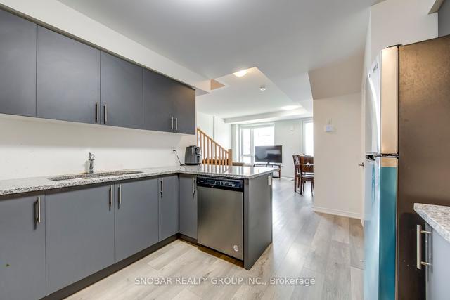 4 - 18 Humberwood Blvd, Townhouse with 3 bedrooms, 3 bathrooms and 1 parking in Toronto ON | Image 8