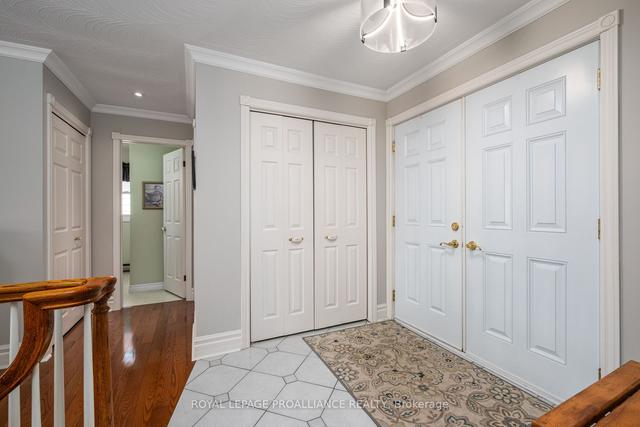 727 Aylmer Cres, House detached with 2 bedrooms, 3 bathrooms and 6 parking in Kingston ON | Image 9