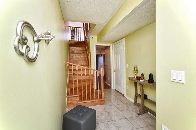 14 Pat Brooks Terr, Townhouse with 4 bedrooms, 4 bathrooms and 3 parking in Toronto ON | Image 32