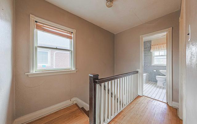 40 Beaufield Ave, House semidetached with 3 bedrooms, 2 bathrooms and 1 parking in Toronto ON | Image 5