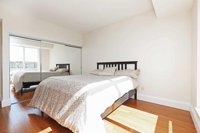 th05 - 25 Singer Crt, Townhouse with 3 bedrooms, 3 bathrooms and 1 parking in Toronto ON | Image 6