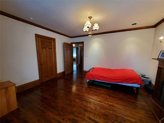 371 Spadina Rd, House detached with 5 bedrooms, 3 bathrooms and 3 parking in Toronto ON | Image 3
