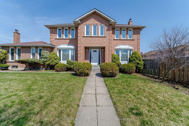 988 Stargazer Dr, House detached with 4 bedrooms, 3 bathrooms and 4 parking in Mississauga ON | Image 12