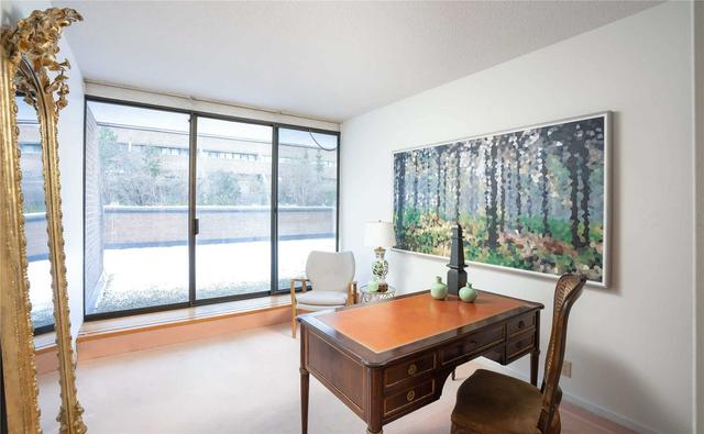 e301 - 18a Hazelton Ave, Condo with 2 bedrooms, 2 bathrooms and 1 parking in Toronto ON | Image 6