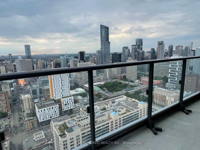 4705 - 251 Jarvis St E, Condo with 2 bedrooms, 2 bathrooms and 1 parking in Toronto ON | Image 6
