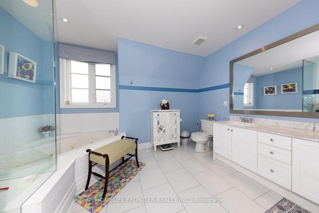 43 Lobo Mews, House attached with 3 bedrooms, 3 bathrooms and 2 parking in Toronto ON | Image 11