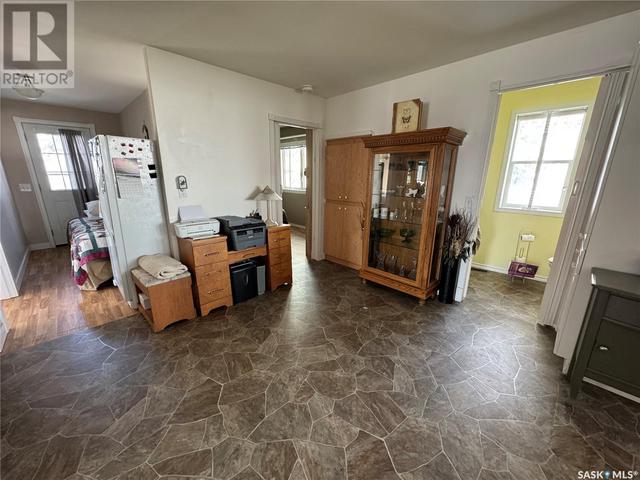 709 2nd Street, House detached with 2 bedrooms, 2 bathrooms and null parking in Chamberlain SK | Image 8