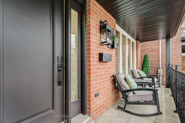 189 Gowan Ave, House detached with 4 bedrooms, 3 bathrooms and 3 parking in Toronto ON | Image 23