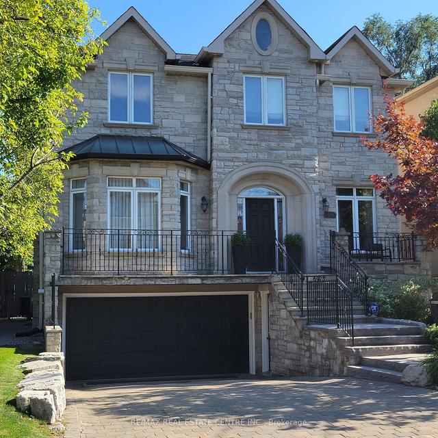 539 Douglas Ave, House detached with 4 bedrooms, 4 bathrooms and 6 parking in Toronto ON | Image 1