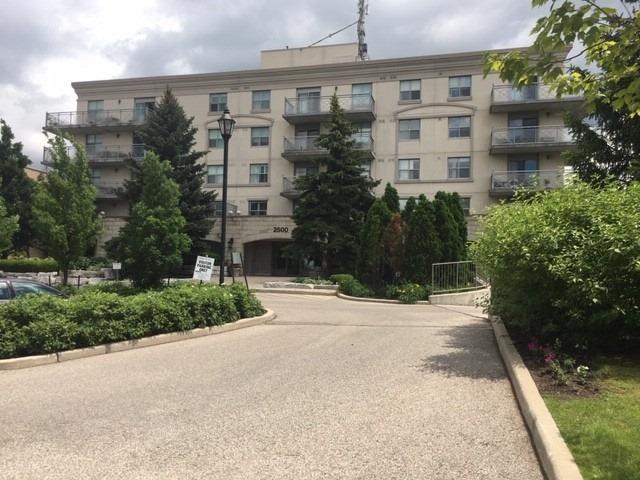 404 - 2500 Rutherford Rd, Condo with 2 bedrooms, 2 bathrooms and 1 parking in Vaughan ON | Image 1