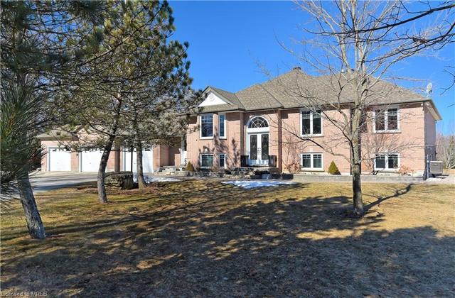 9176 Halton Erin Townline Road, House detached with 5 bedrooms, 2 bathrooms and 13 parking in Erin ON | Image 7