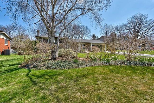 1454 Willowdown Rd, House detached with 4 bedrooms, 2 bathrooms and 6 parking in Oakville ON | Image 23