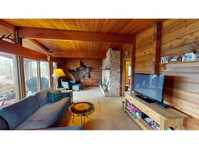 861 New Lake Road, House detached with 3 bedrooms, 3 bathrooms and null parking in East Kootenay C BC | Image 10