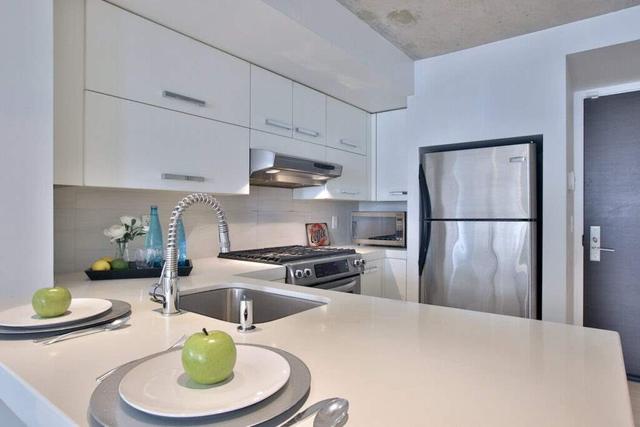 123 - 55 Stewart St, Townhouse with 2 bedrooms, 2 bathrooms and 0 parking in Toronto ON | Image 11