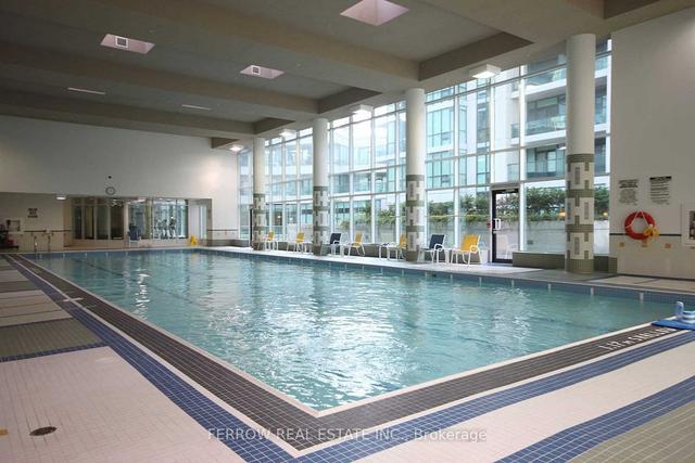 1004 - 18 Harbour St, Condo with 1 bedrooms, 1 bathrooms and 1 parking in Toronto ON | Image 9