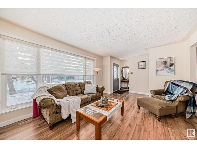 14 Falcon Cr, House detached with 4 bedrooms, 2 bathrooms and 4 parking in St. Albert AB | Image 19