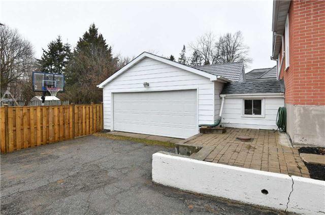 80 Eccles St N, House detached with 3 bedrooms, 2 bathrooms and 3 parking in Barrie ON | Image 19