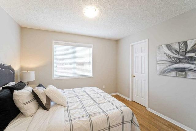 54 Platinum Dr, House detached with 4 bedrooms, 3 bathrooms and 5 parking in Toronto ON | Image 8