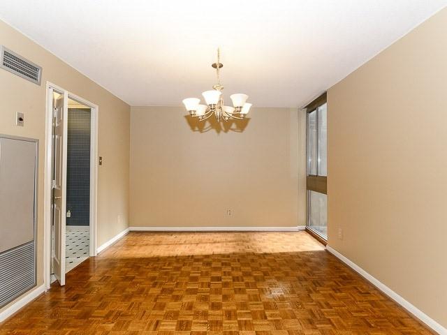 ter 10 - 278 Bloor St E, Condo with 3 bedrooms, 2 bathrooms and 1 parking in Toronto ON | Image 5