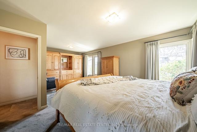 576 Dunbar Rd, House detached with 2 bedrooms, 2 bathrooms and 3 parking in Kitchener ON | Image 9