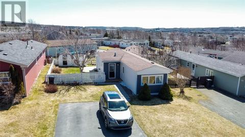 32 Pinegrove Drive, House detached with 2 bedrooms, 1 bathrooms and null parking in Paradise NL | Card Image
