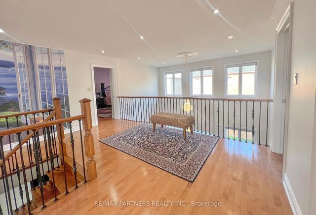 7 Silvestre Ave, House detached with 4 bedrooms, 5 bathrooms and 4 parking in Vaughan ON | Image 2